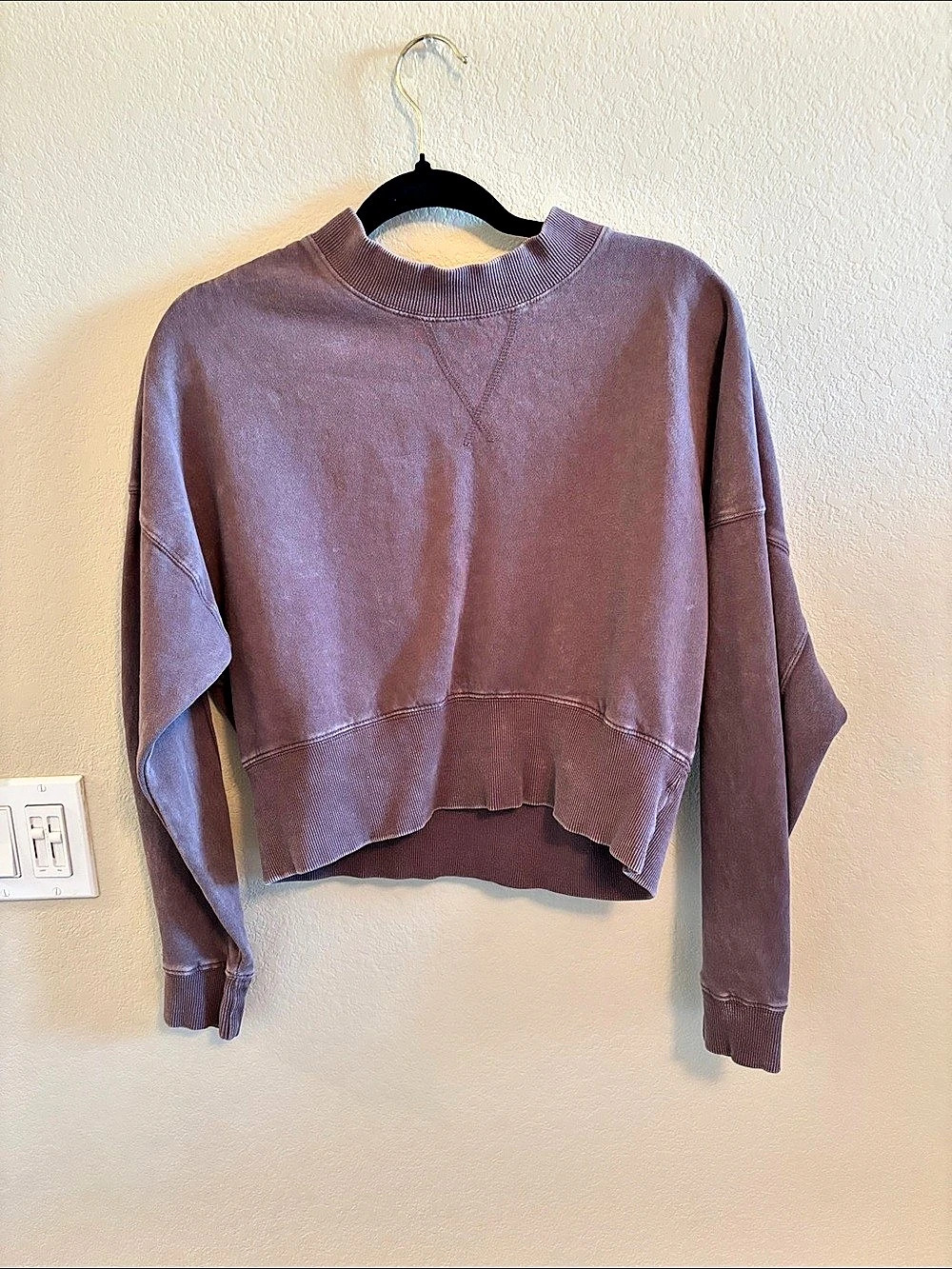 Monob Cropped Crewneck Sweatshirt in Purple Size Medium